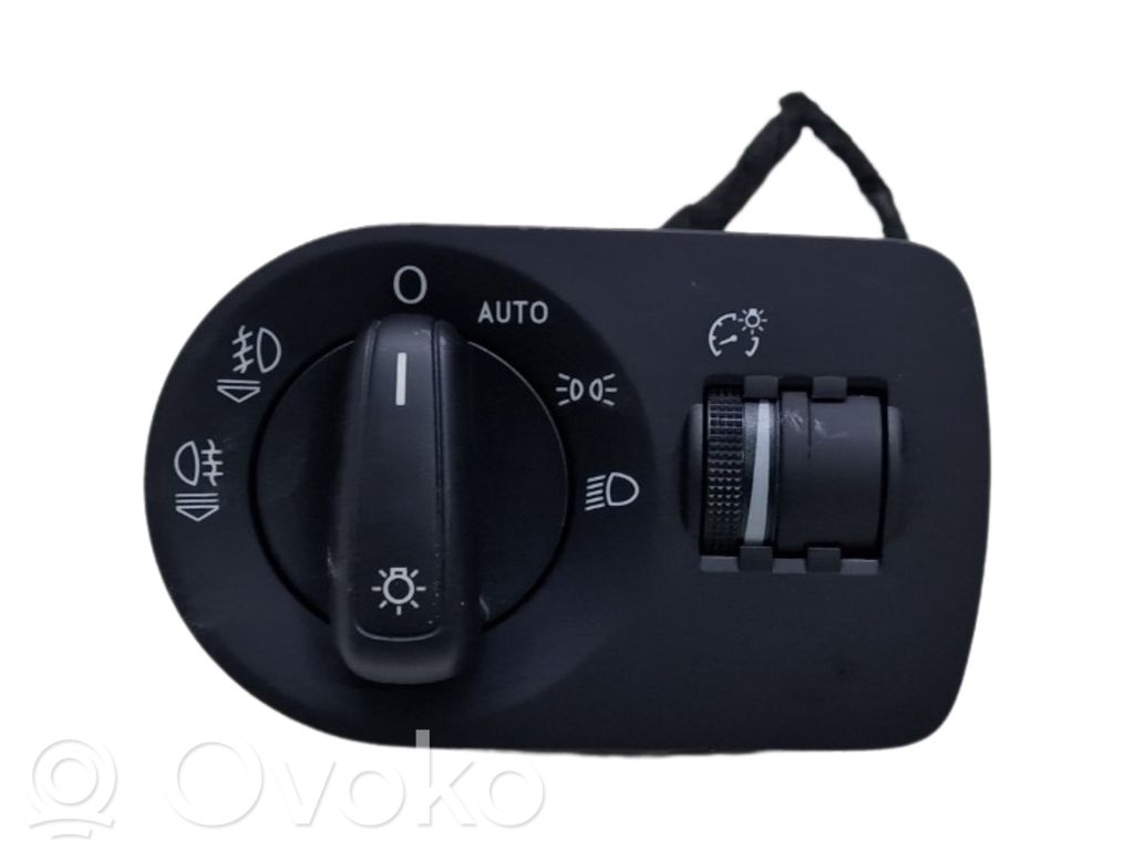 Audi A1 Light switch 
