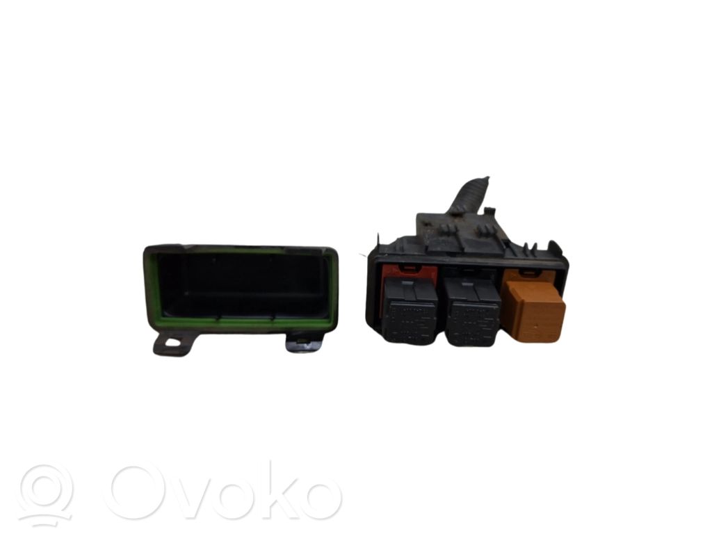 Opel Insignia A Fuse module 