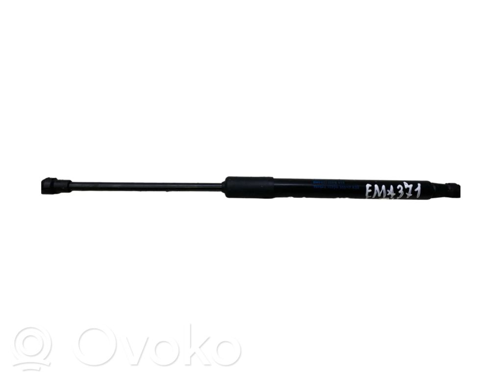 Audi A4 S4 B9 Siłownik maski przedniej 