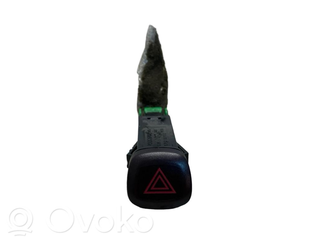 Volvo XC90 Hazard light switch 