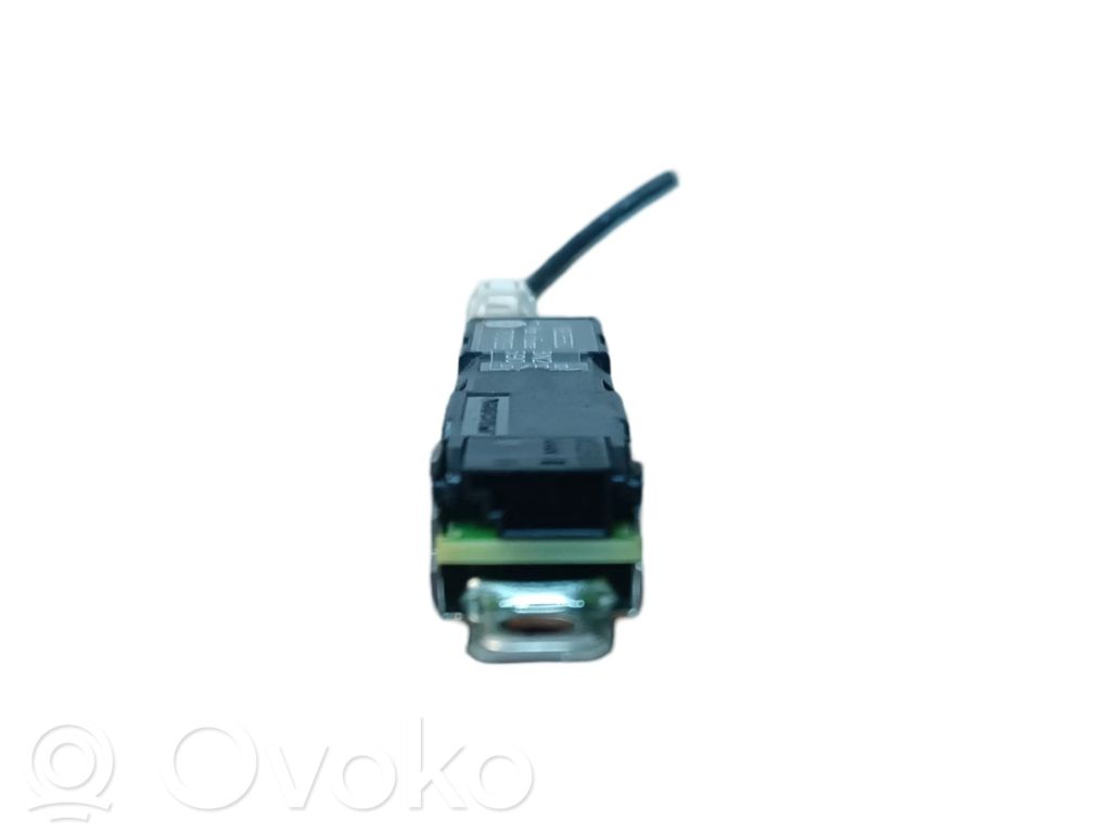 Volkswagen Scirocco Antenos stiprintuvas 