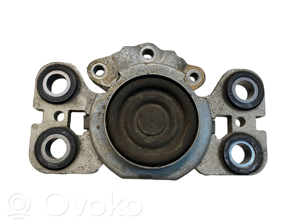 Volvo S60 Engine mount bracket 
