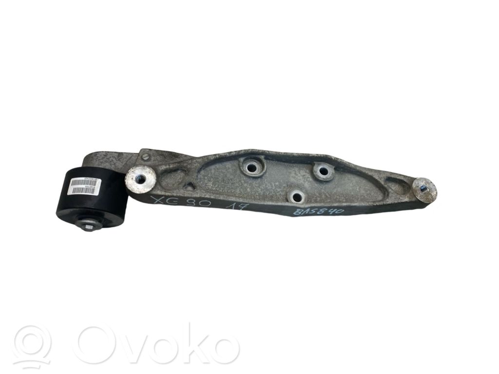 Volvo XC90 Rear differential/diff mount bracket 