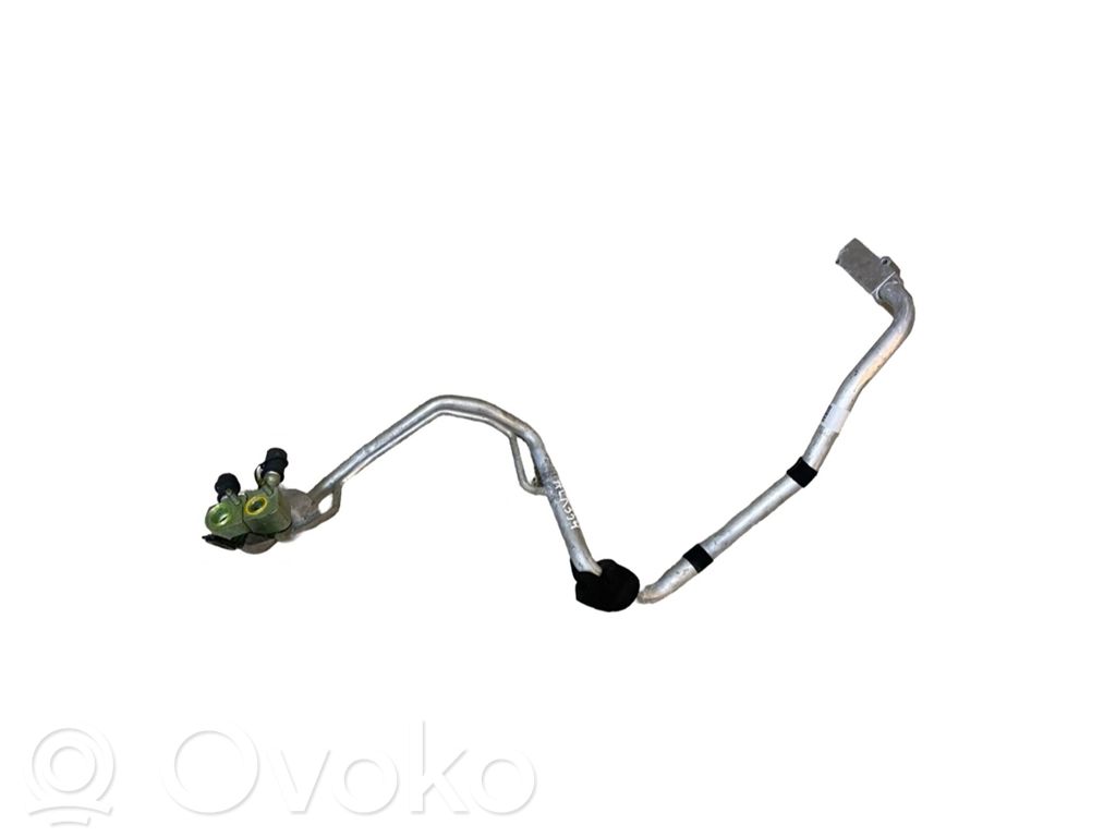 Volvo XC60 Ilmastointilaitteen putki (A/C) 
