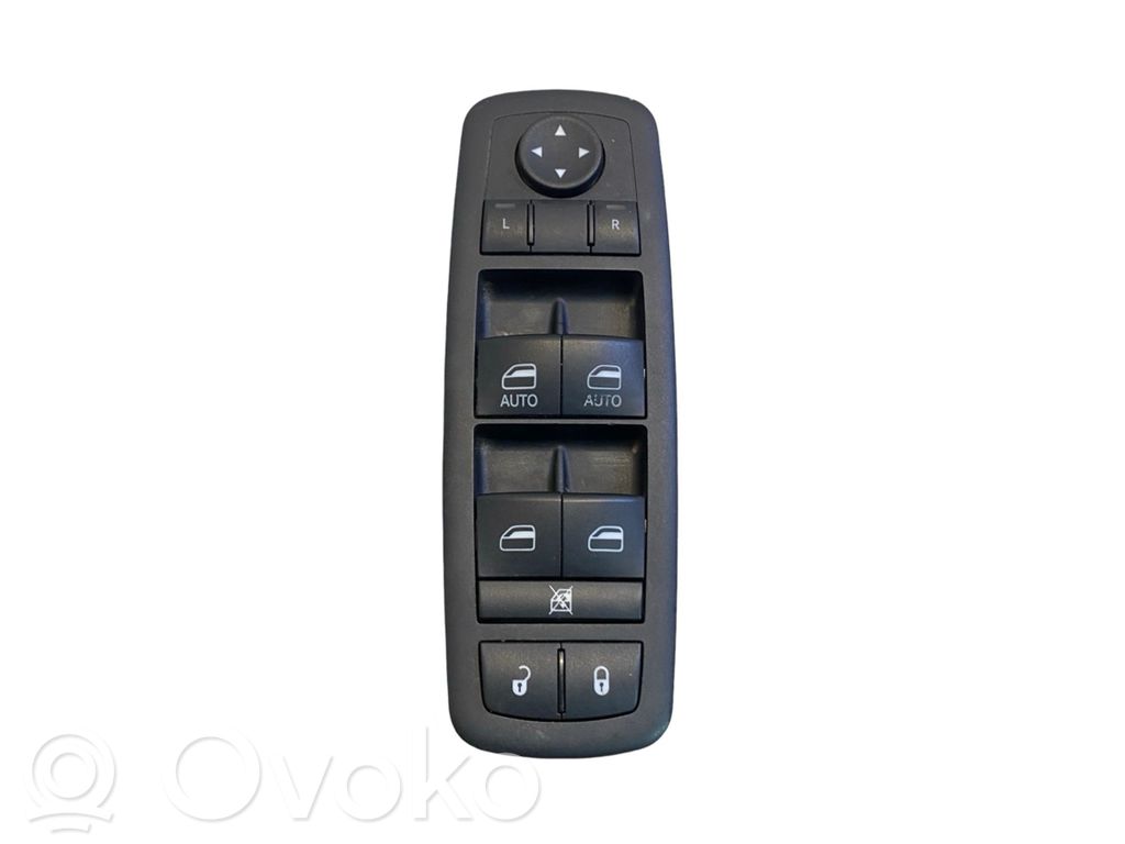 Electric window control switch   30S10099221,68184802AA