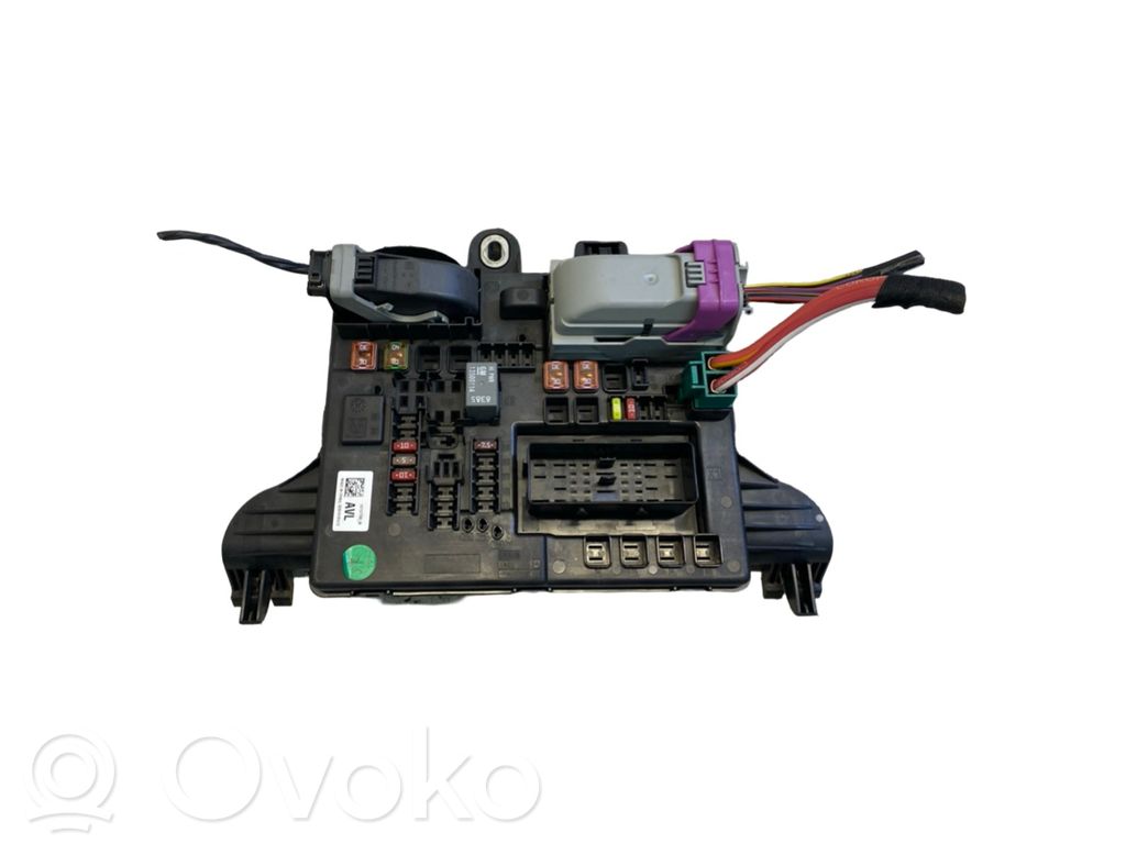 Opel Insignia A Fuse module 