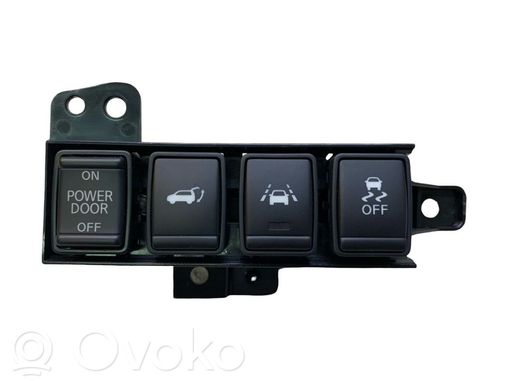 Nissan X-Trail T32 A set of switches 