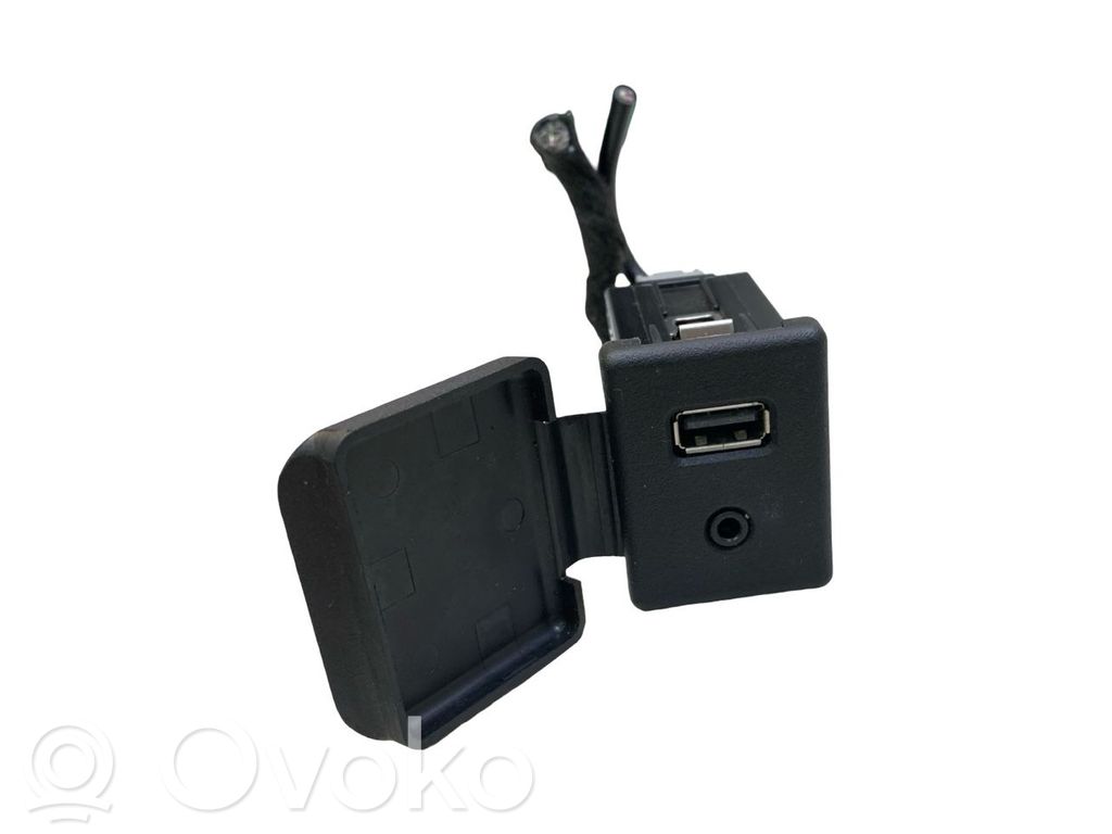 Opel Mokka Enchufe conector USB 