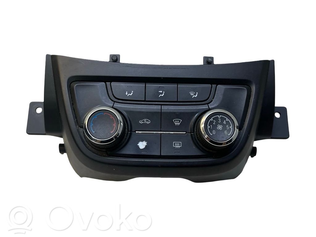 Opel Zafira C Panel klimatyzacji 