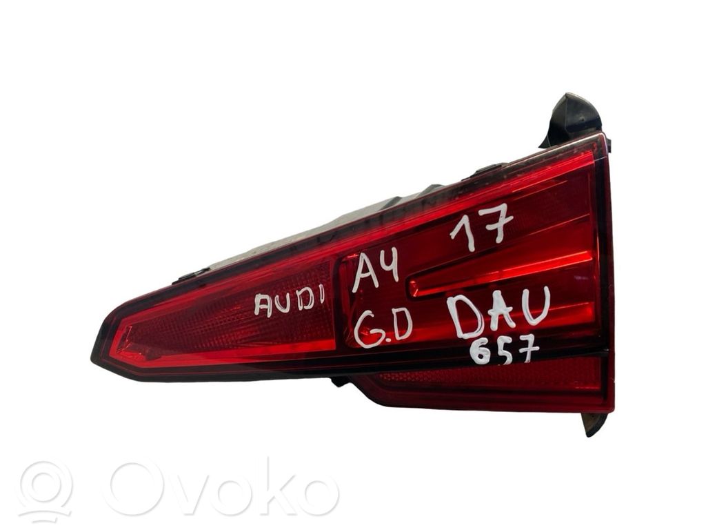 Audi A4 S4 B9 Lampy tylnej klapy bagażnika 