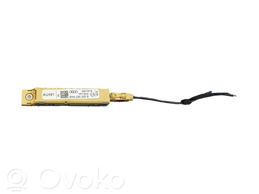 Audi A4 S4 B9 Antenos stiprintuvas 
