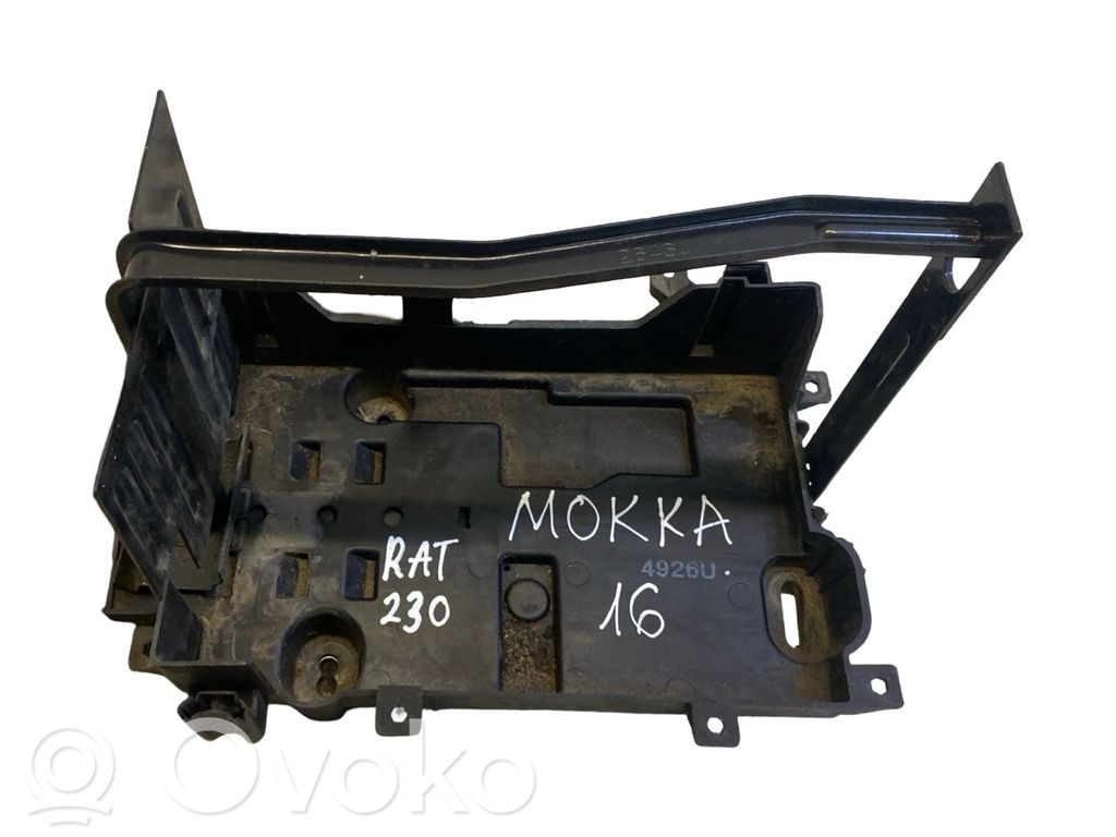 Opel Mokka Akumuliatoriaus tvirtinimo padas 