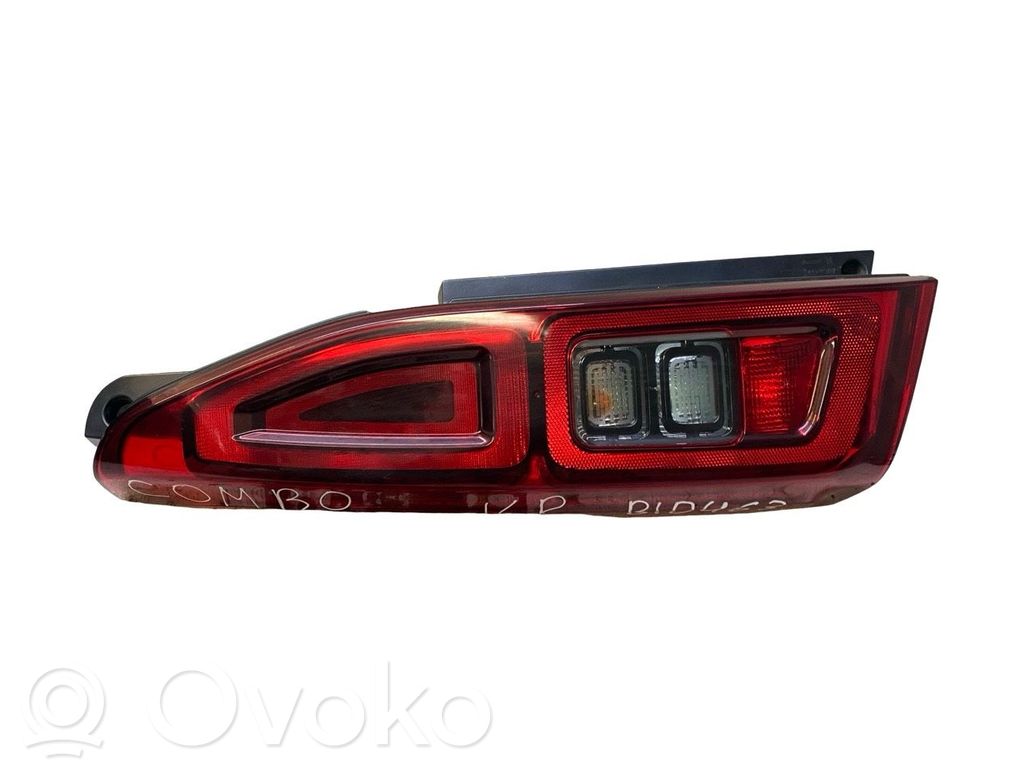 Opel Combo E Rear/tail lights 