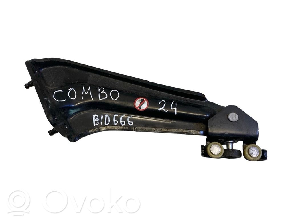 Opel Combo E Ritinėlio kreiptuvas vidurinis/ vyris vidurinis 