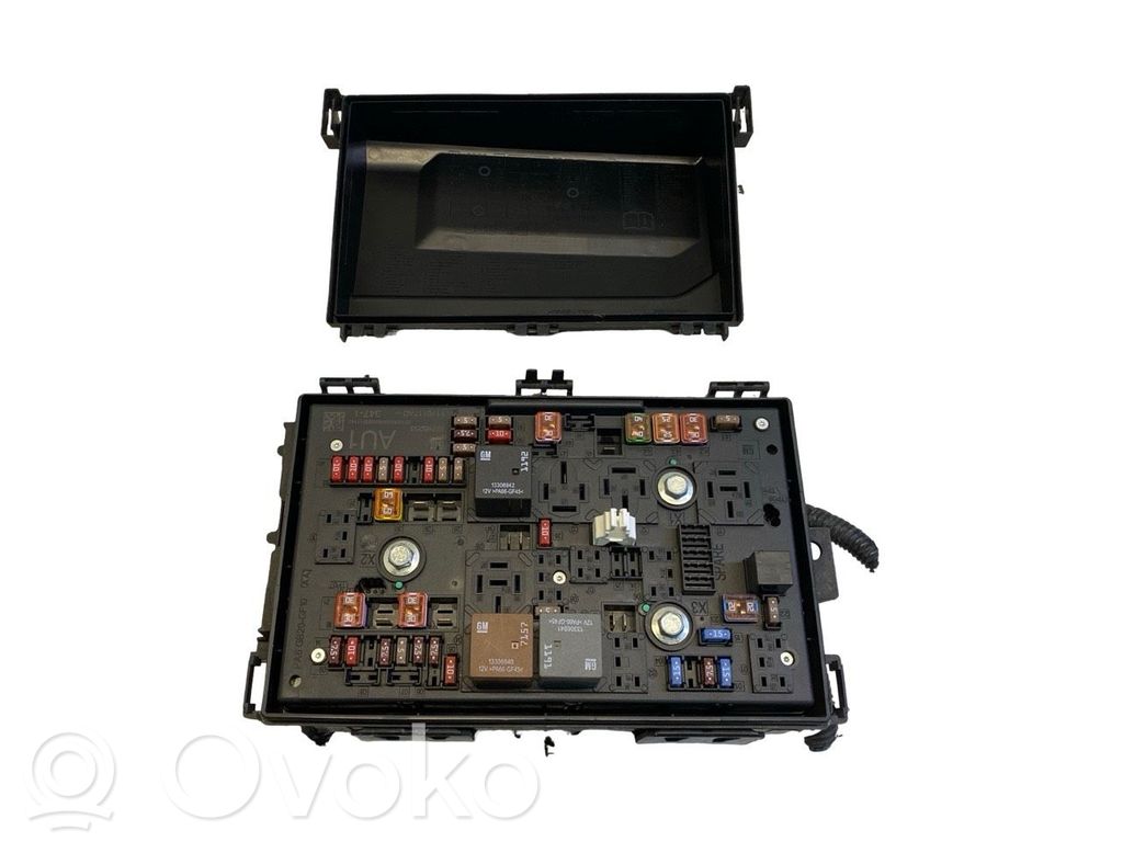 Opel Ampera Fuse box set 