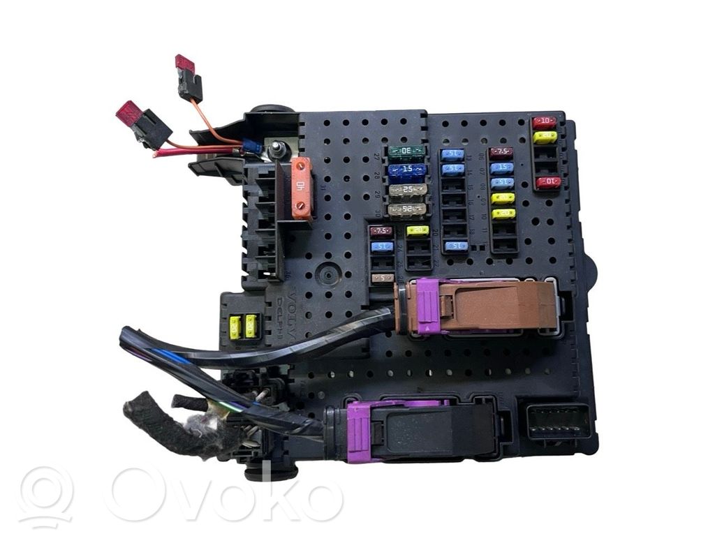 Volvo XC90 Fuse module 