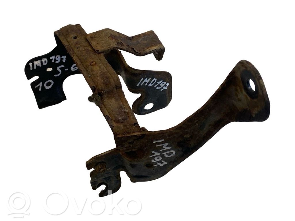 Volvo S60 Ohjaustehostimen pumpun kannake 