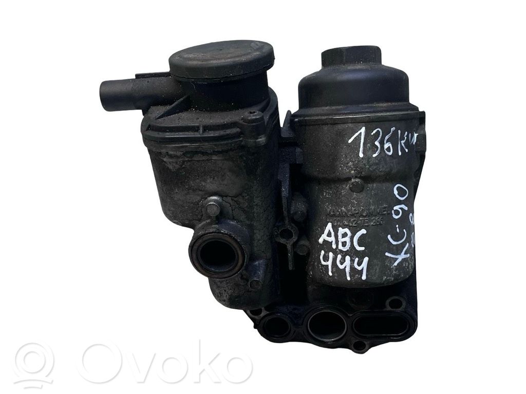 Volvo XC90 Oil filter mounting bracket 