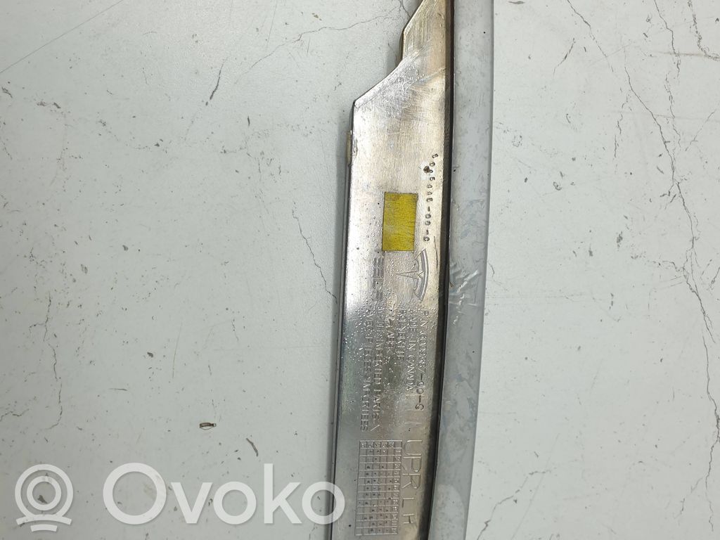 Tesla Model S Etusumuvalon ritilä 