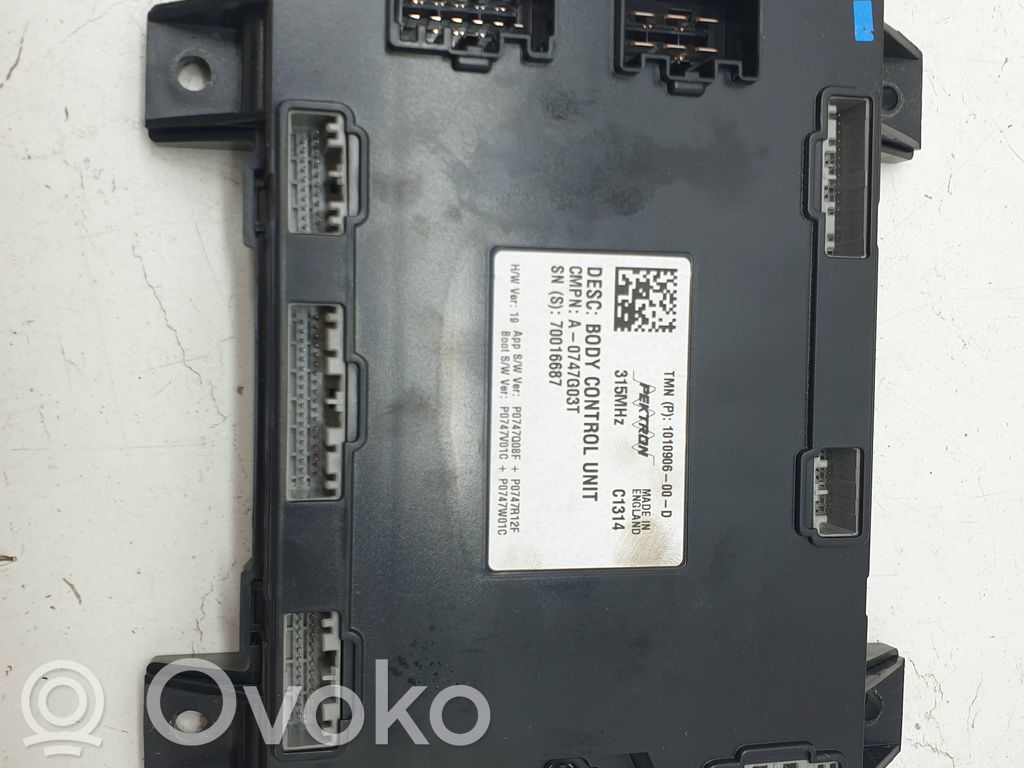 Tesla Model S Vadības bloks 