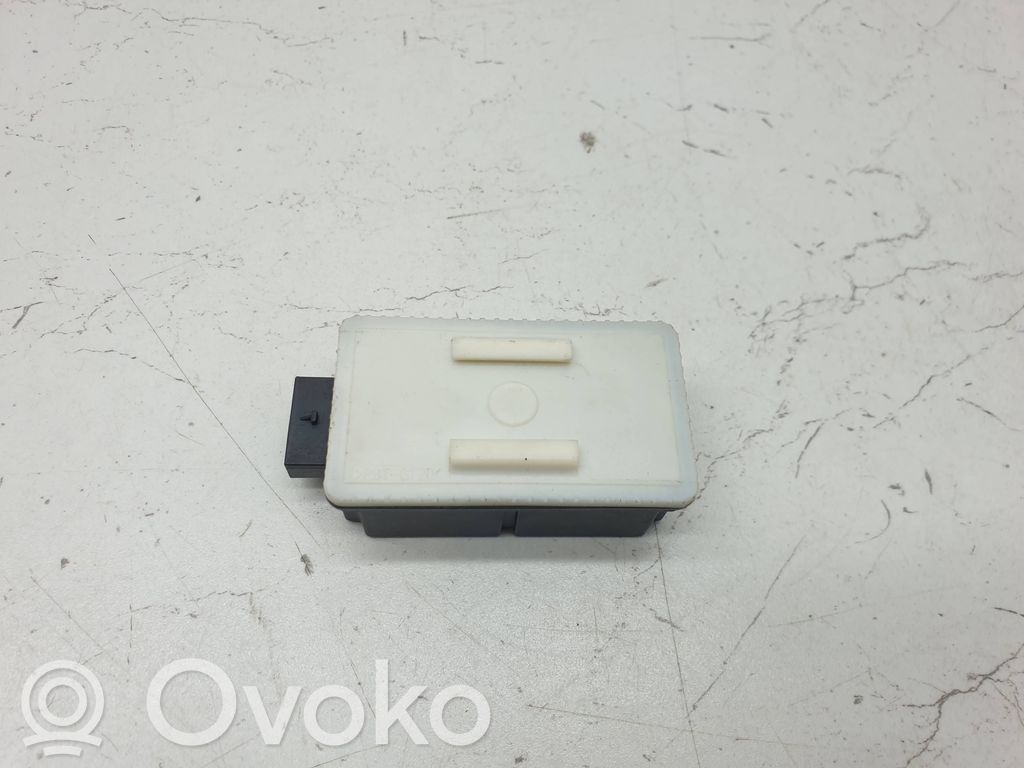 Tesla Model S Other control units/modules 