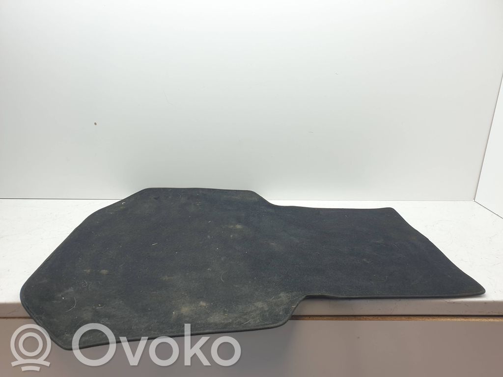 Tesla Model S Bagažinės kilimas 