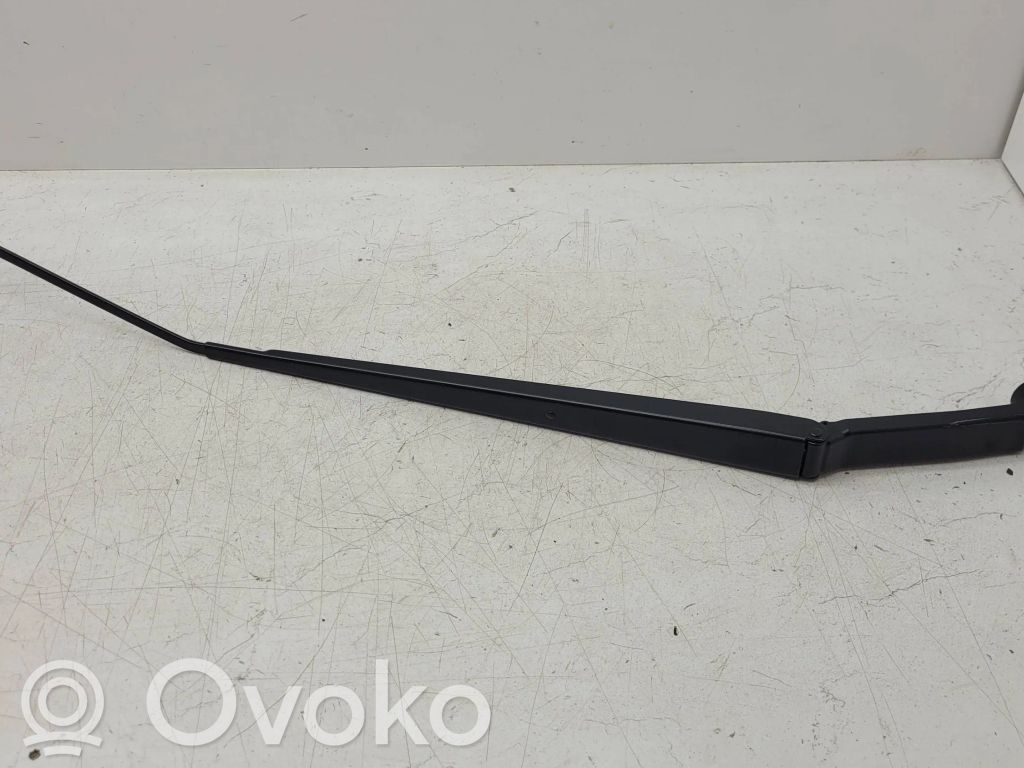 Subaru Outback (BS) Priekšējā loga tīrītāja kājiņa 