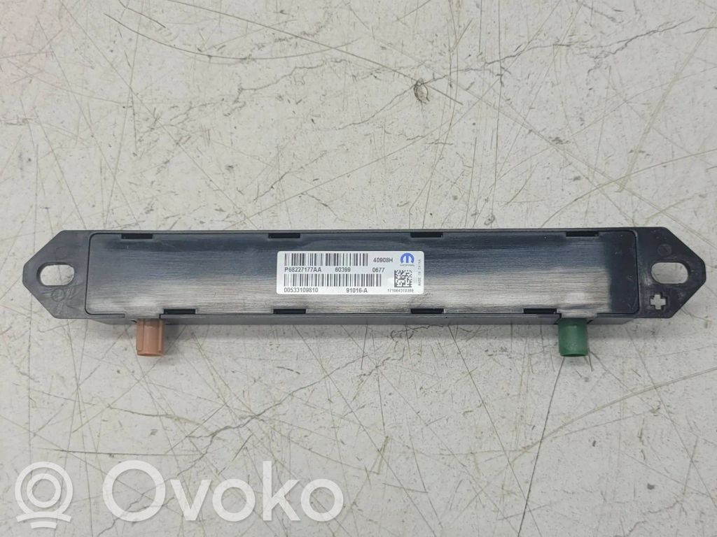 Chrysler Pacifica Antenna control unit 