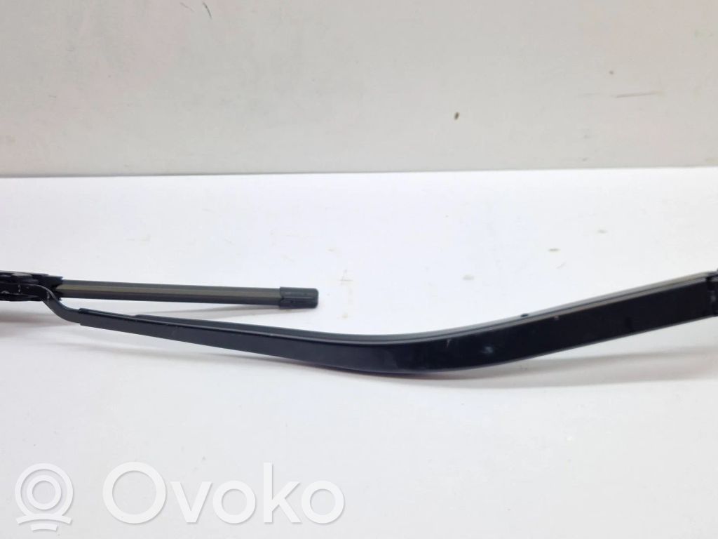 Chrysler Pacifica Front wiper blade arm 