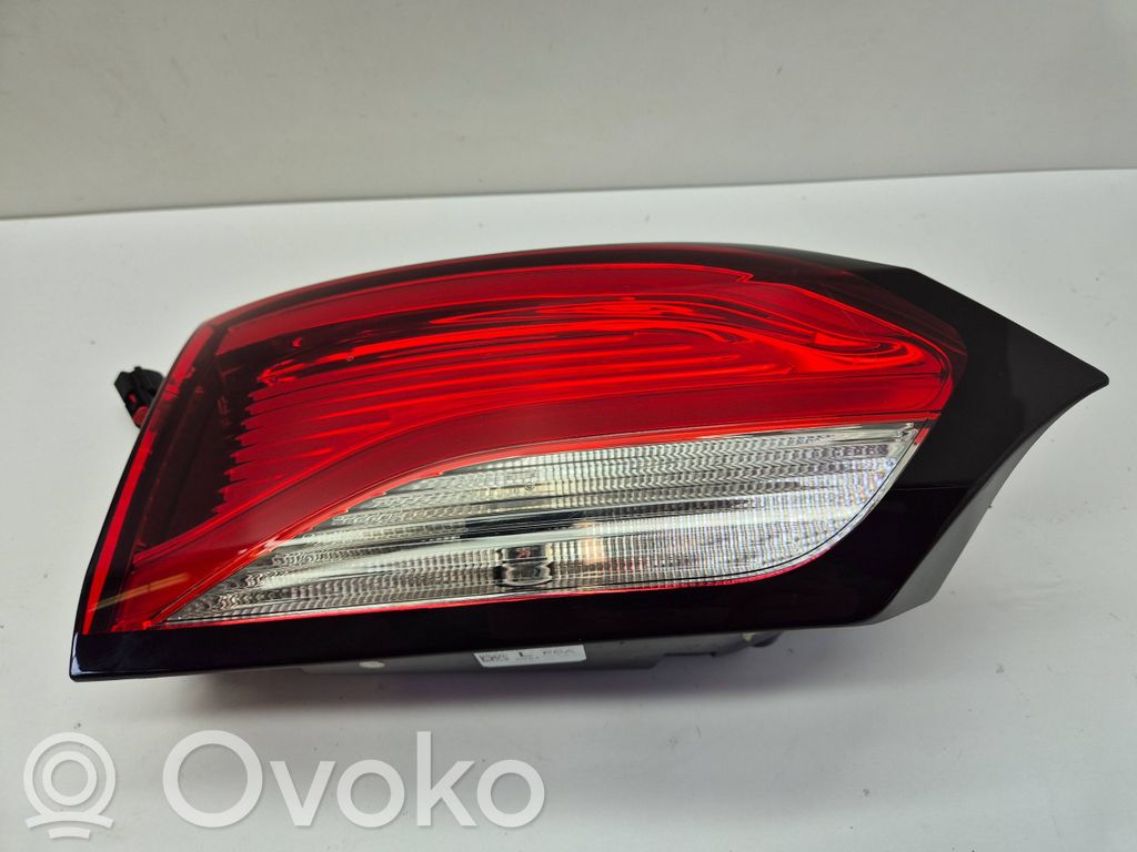 Tailgate rear/tail lights   P68228941AF