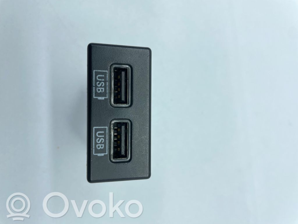 Dodge Charger USB socket connector 