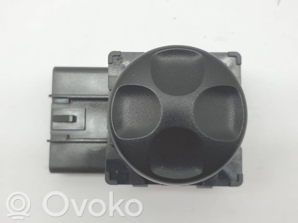 Chrysler Pacifica Seat control switch 