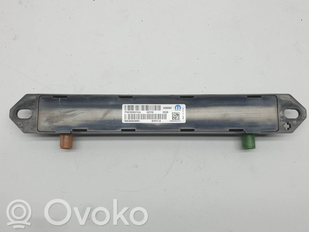Chrysler Pacifica Antenna control unit 