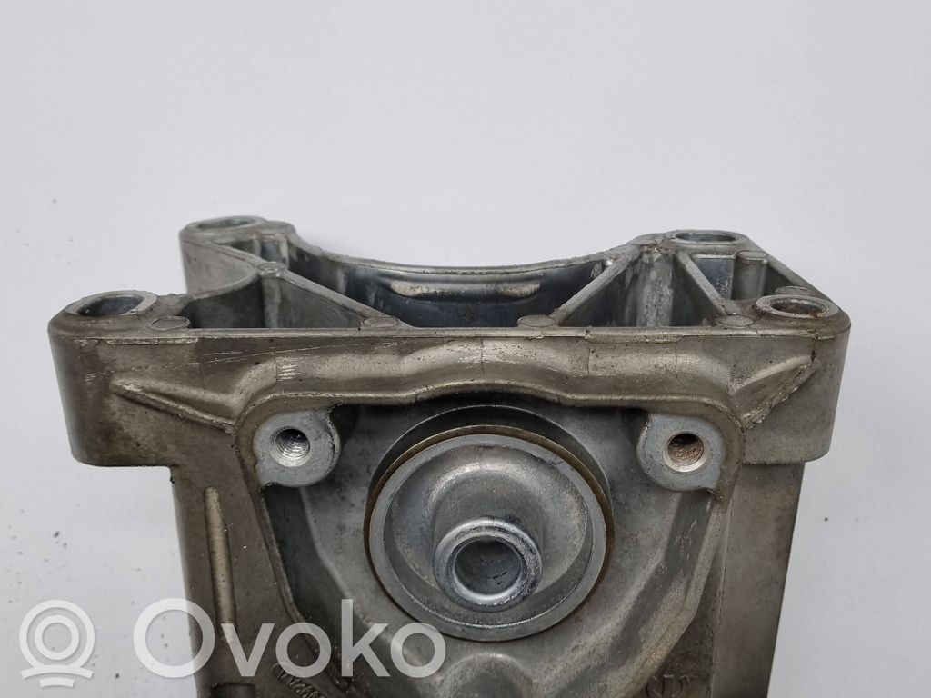 Dodge Durango Gearbox mounting bracket 