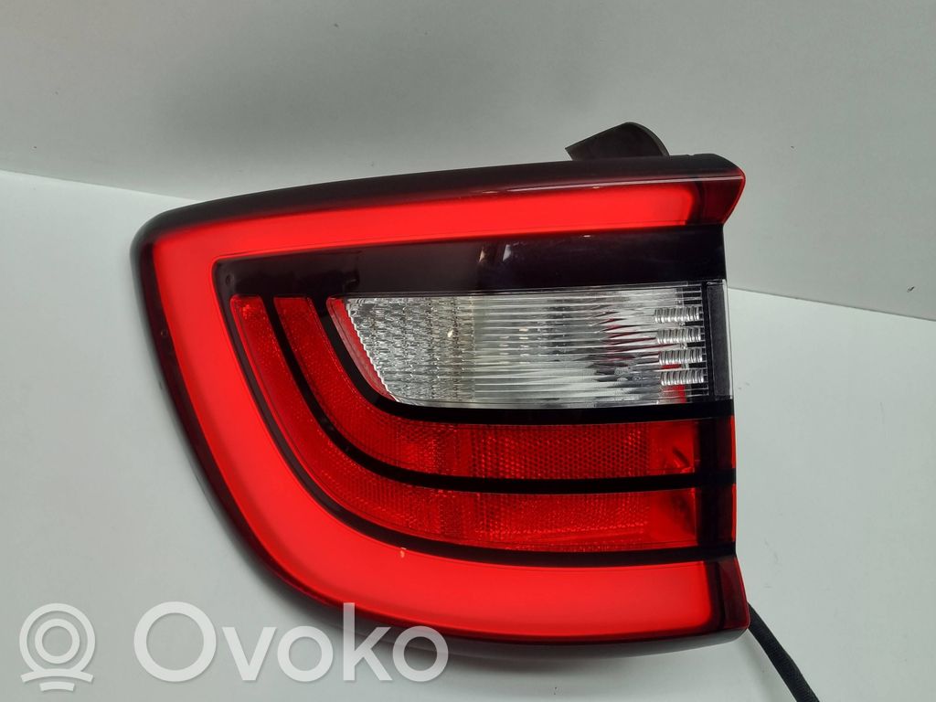 Rear/tail lights   62694,68272127AB