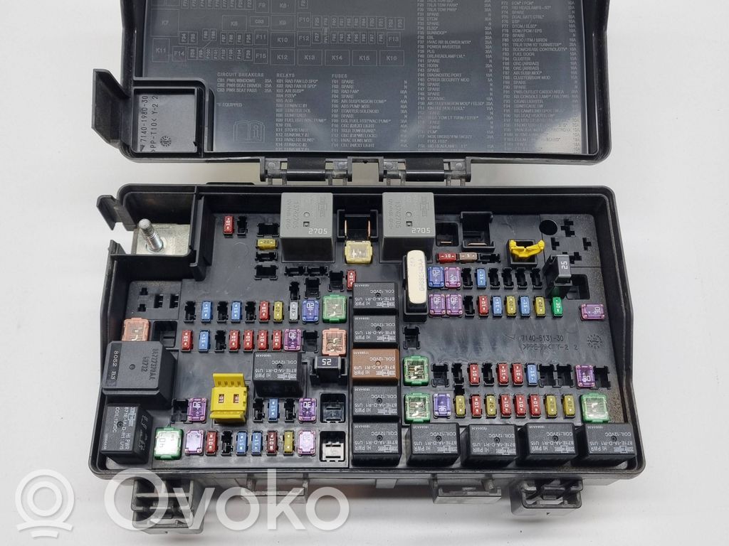 Skrzynka bezpieczników / Komplet   68417608AA,68417608,P68417608AA,16238DA