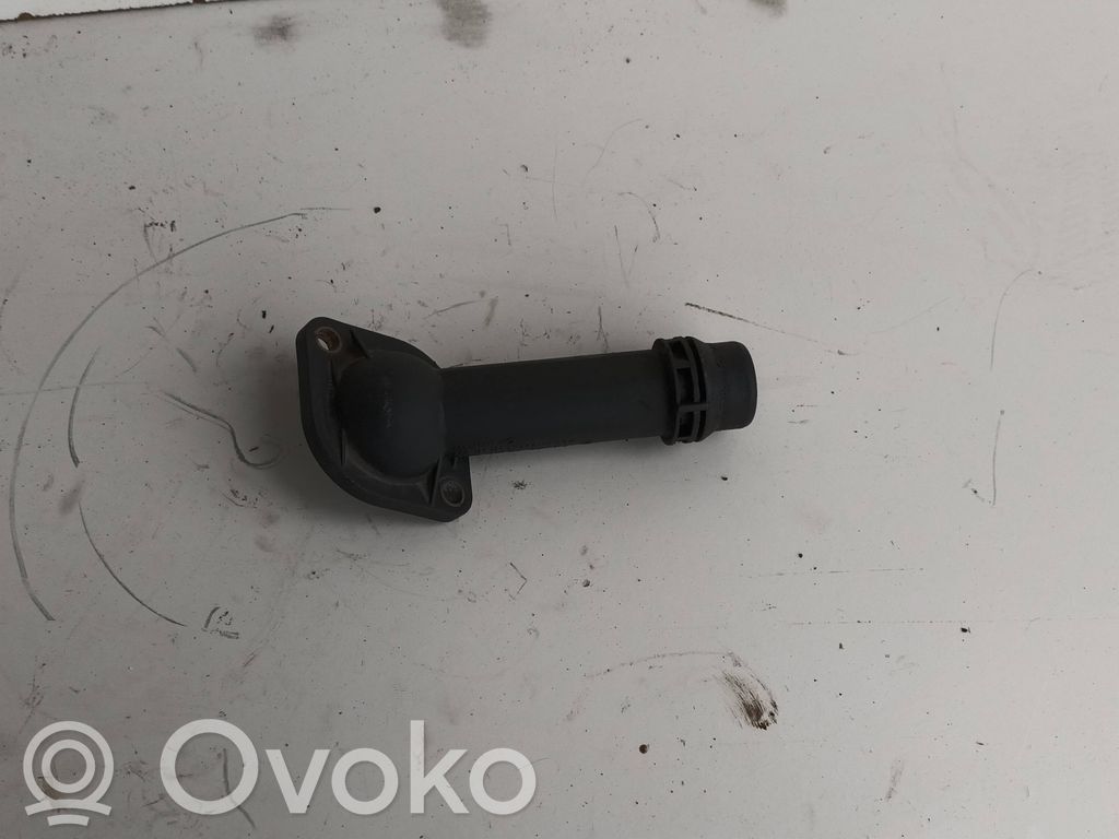 Volkswagen PASSAT B5 Przewód / Wąż chłodnicy 