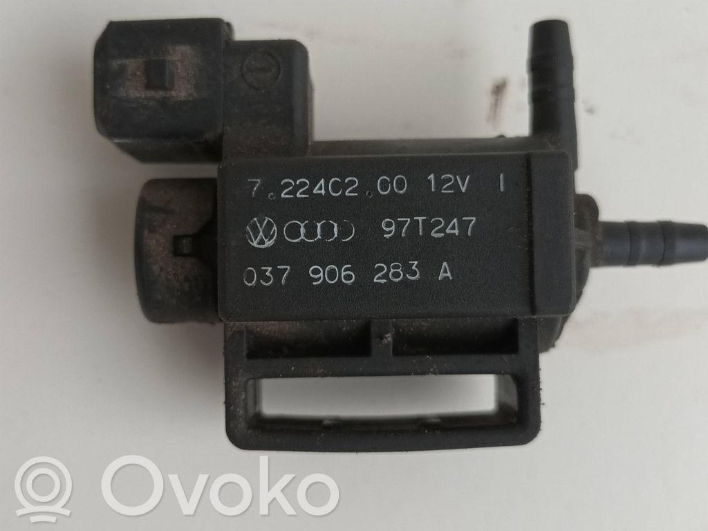 Volkswagen PASSAT B5 Válvula de vacío (Usadas) 