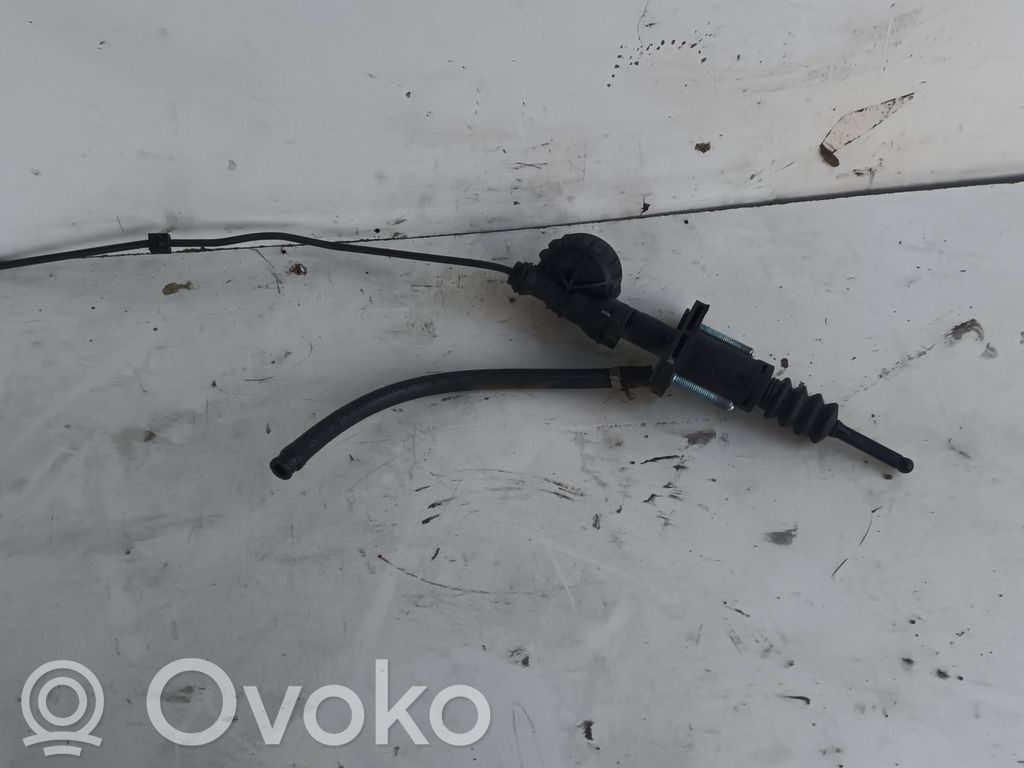 Opel Vectra C Cilindro maestro de embrague 