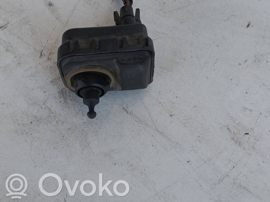 Opel Zafira A Headlight level adjustment motor 