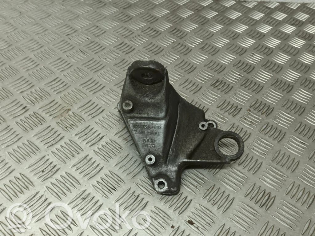 Audi A4 S4 B5 8D Engine mounting bracket 
