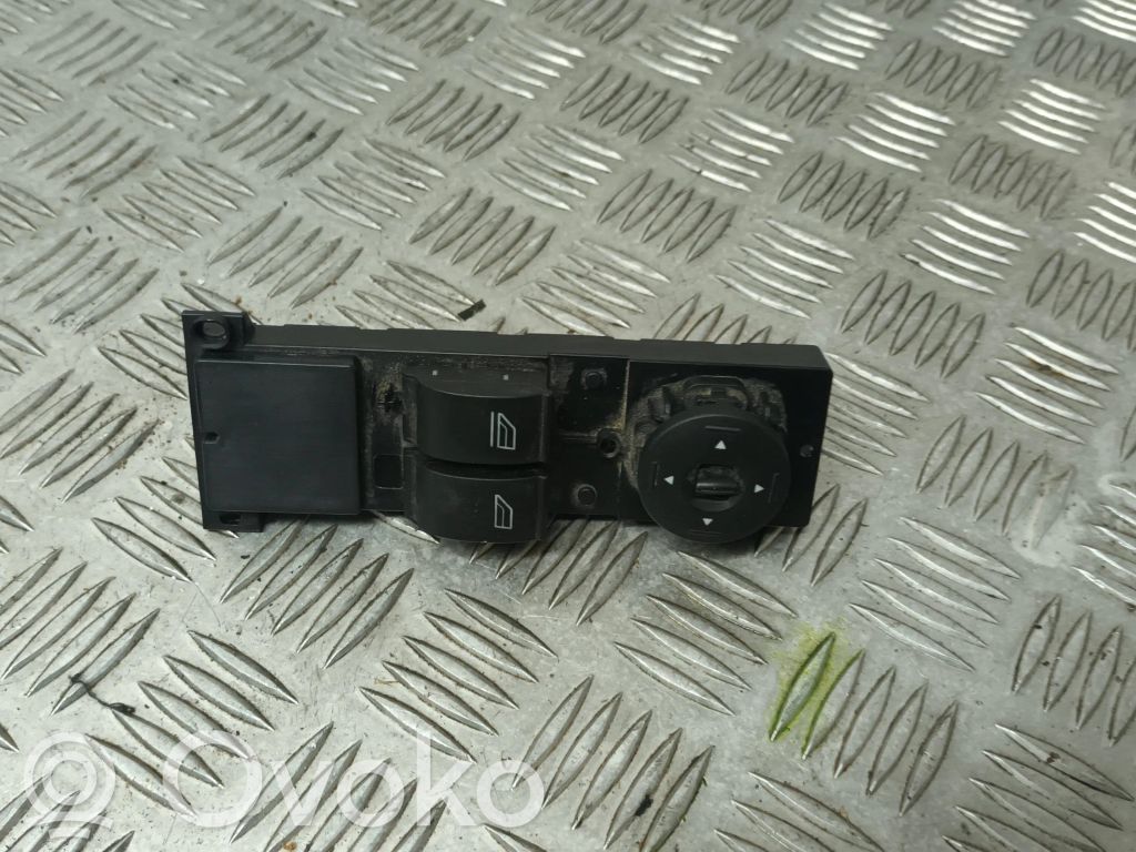 Ford Focus C-MAX Electric window control switch 