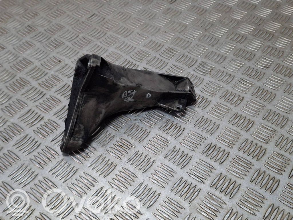 Volkswagen PASSAT B5.5 Engine mounting bracket 