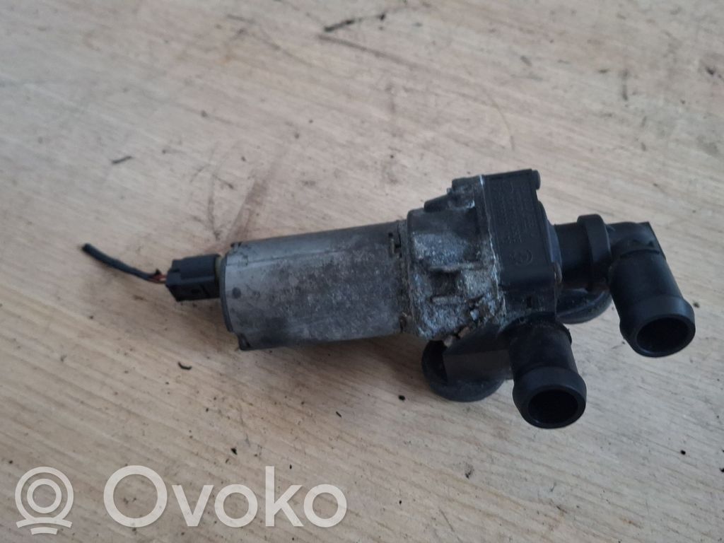BMW 3 E90 E91 Pompa cyrkulacji / obiegu wody 