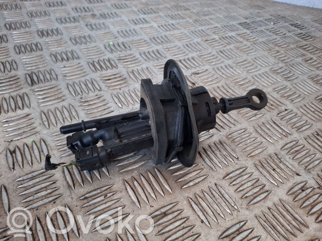 Volvo S60 Kytkimen pääsylinteri 
