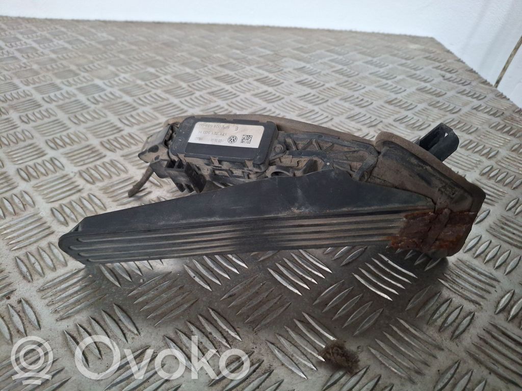 Volkswagen Caddy Accelerator throttle pedal 