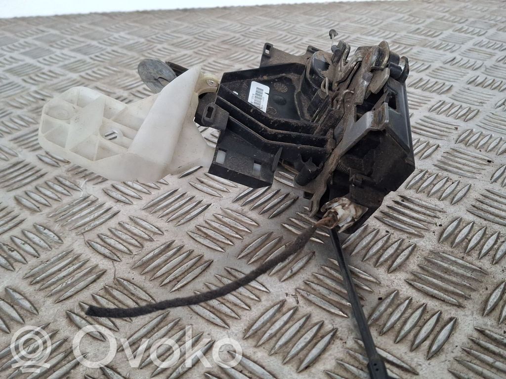 Volkswagen Caddy Priekinė durų spyna 