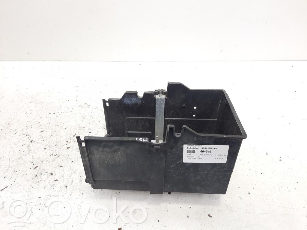 Ford Focus Akkulaatikon alustan kansi 