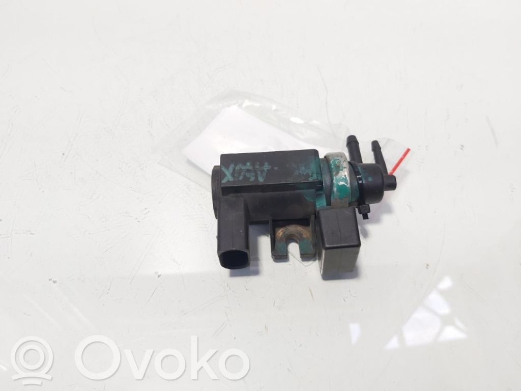Audi A4 S4 B6 8E 8H Alipainepumppu 