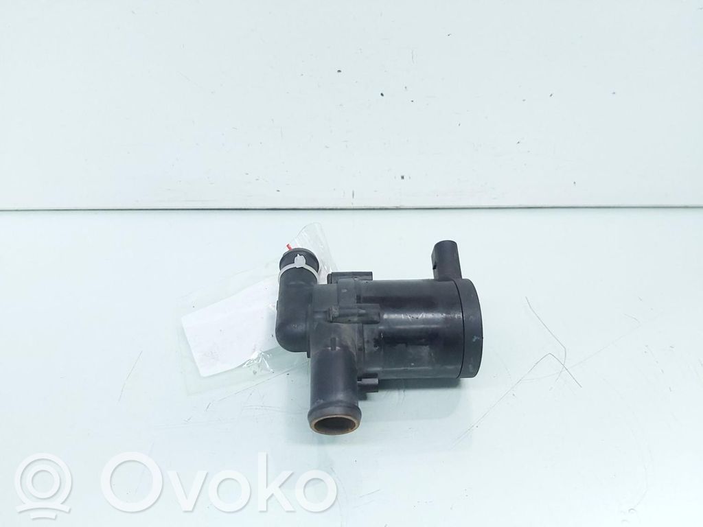 Volkswagen PASSAT B5 Pompe à eau de liquide de refroidissement 